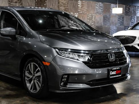 Used 2023 Honda Odyssey Touring image 7