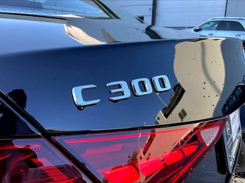 Used 2025 Mercedes-Benz C 300 4MATIC Sedan image 29