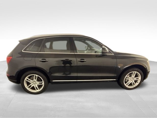 Used 2016 Audi Q5 2.0T Premium Plus w/ Technology Package AWD/4WD image 11