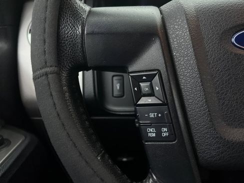 Used 2017 Ford Expedition XLT image 19