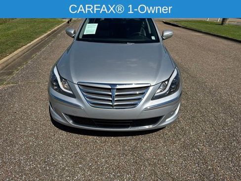 Used 2013 Hyundai Genesis 5.0 R-Spec RWD image 2