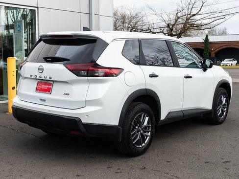 Certified 2025 Nissan Rogue S image 6