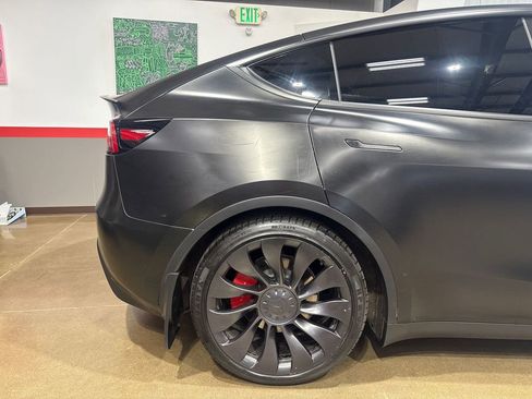 Used 2023 Tesla Model Y Performance image 51