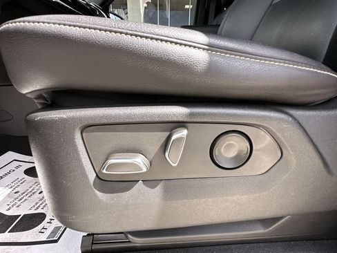 Certified 2023 Cadillac Escalade ESV Luxury RWD image 20