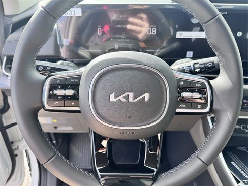 New 2026 Kia Carnival image 14