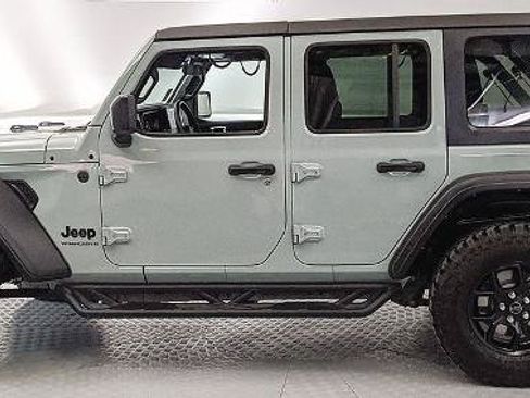 Used 2024 Jeep Wrangler Unlimited Sport AWD/4WD image 5