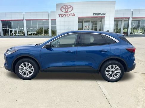 Used 2023 Ford Escape Active AWD/4WD image 2