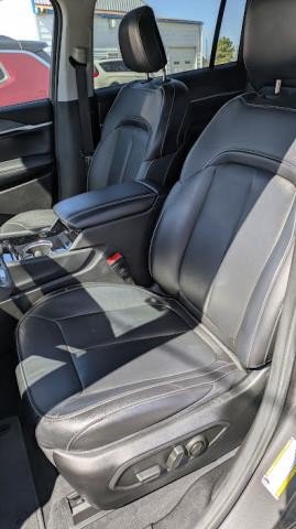 Used 2023 Jeep Grand Cherokee L Limited AWD/4WD image 5