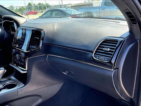 Used 2020 Jeep Grand Cherokee High Altitude RWD image 18