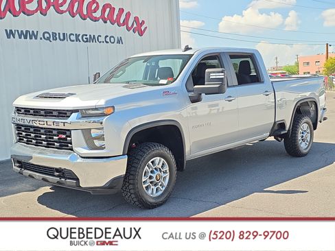 Used 2020 Chevrolet Silverado 2500 LT w/ Advanced Trailering Package AWD/4WD image 3