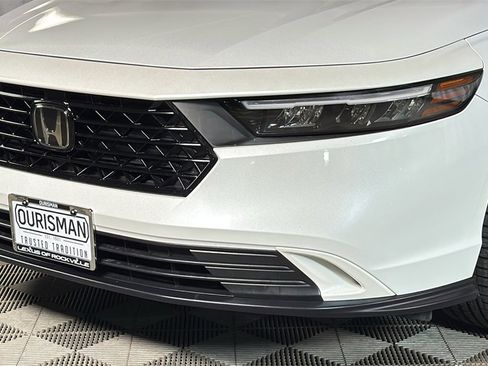 Used 2023 Honda Accord EX image 3