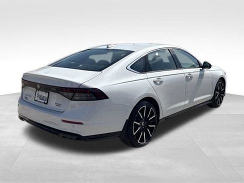 Used 2025 Honda Accord Touring image 7