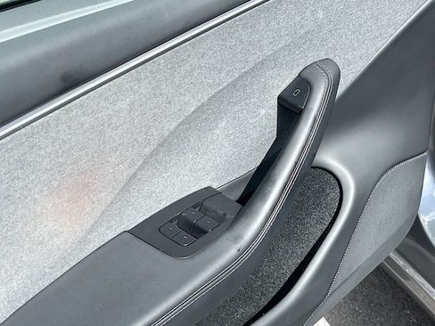 Used 2025 Tesla Model 3 Long Range RWD image 17