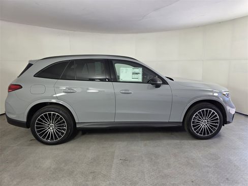 New 2026 Mercedes-Benz GLC 300 image 3
