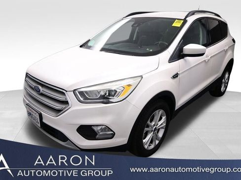 Used 2019 Ford Escape SEL FWD image 1