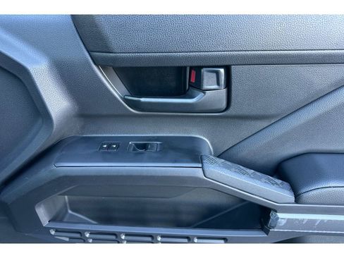 New 2026 Toyota Tacoma SR5 image 18