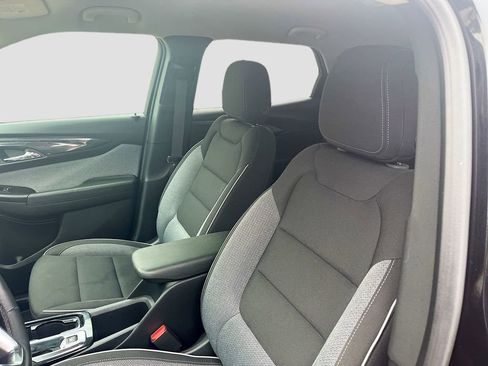 Used 2024 Chevrolet TrailBlazer LT w/ LT Cold Weather Package FWD image 20