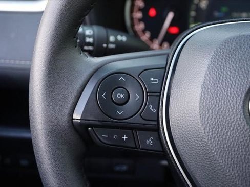 Used 2025 Toyota RAV4 XLE Premium image 13