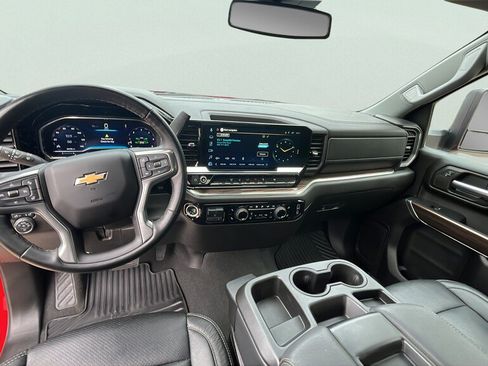 Used 2025 Chevrolet Silverado 2500 LT AWD/4WD image 9