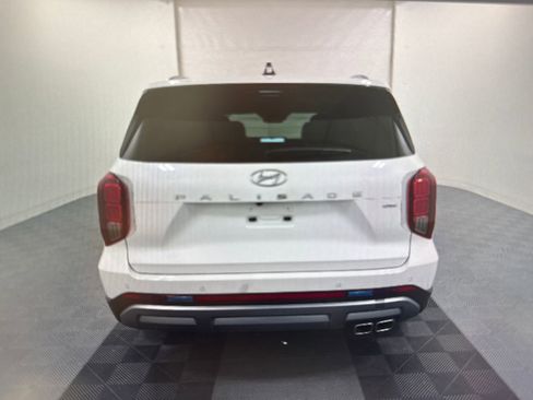 Used 2024 Hyundai Palisade Limited image 9