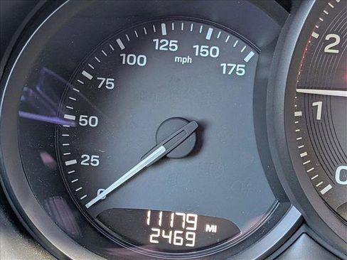 Used 2025 Porsche Macan image 16