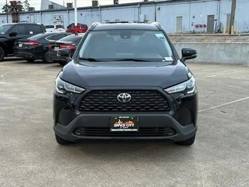 Used 2022 Toyota Corolla Cross LE AWD/4WD image 4