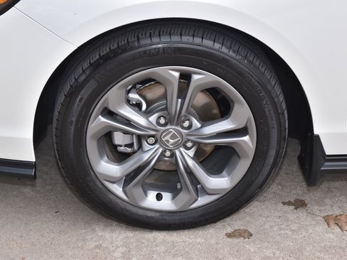 Used 2024 Honda Accord EX image 34