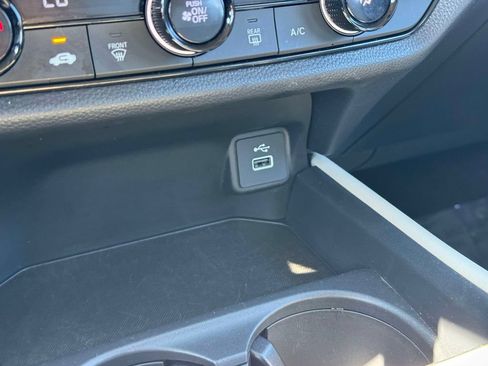 Certified 2024 Honda HR-V LX image 15
