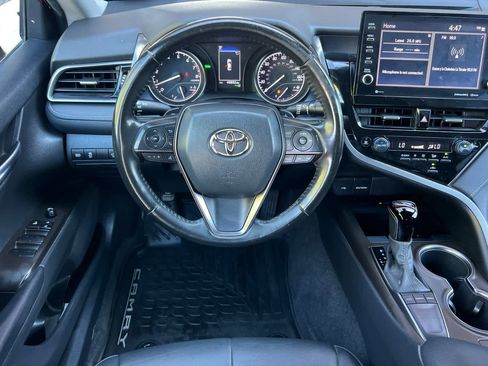 Used 2022 Toyota Camry SE FWD image 15