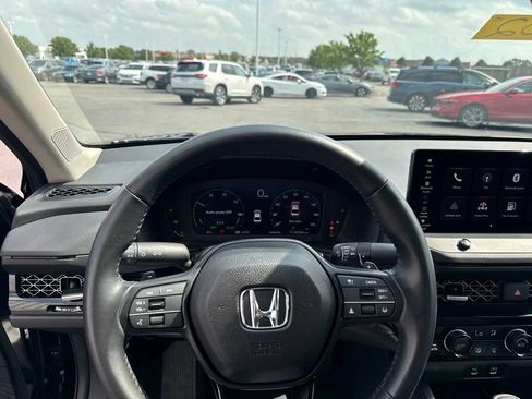 Used 2025 Honda Accord EX-L image 13