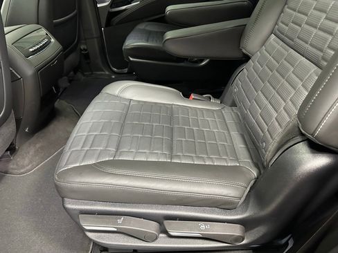 Used 2025 Cadillac Escalade V image 48