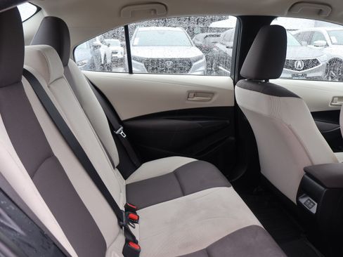 Used 2023 Toyota Corolla LE FWD image 12