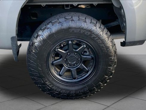 Used 2025 Chevrolet Silverado 1500 Custom Trail Boss AWD/4WD image 10