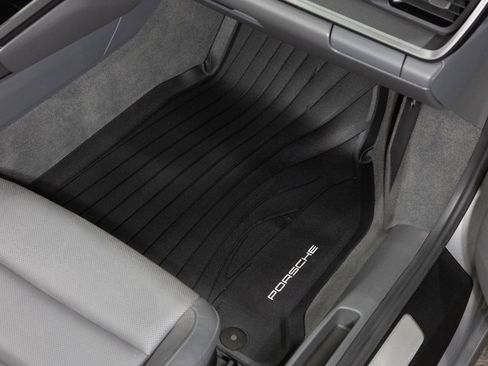 Used 2023 Porsche 911 Carrera w/ Sport Chrono Package image 37