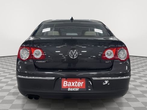 Used 2010 Volkswagen Passat Komfort FWD image 10