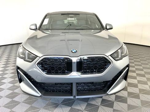 New 2025 BMW X2 xDrive28i w/ Convenience Package image 2