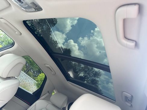 New 2026 Genesis GV70 2.5T Select AWD/4WD image 33