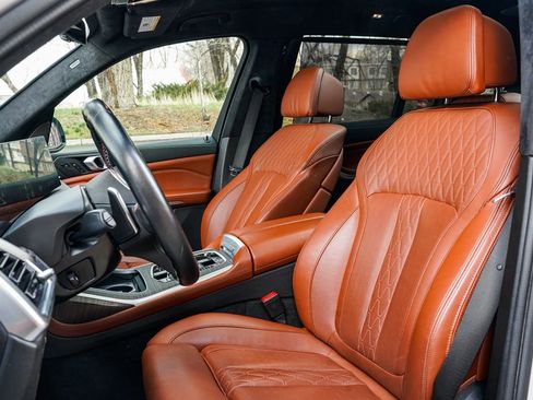 Used 2023 BMW X7 M60i w/ Executive Package image 18