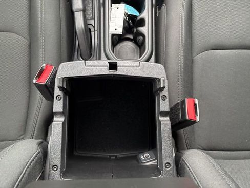 Used 2022 Jeep Wrangler Unlimited Sport image 32