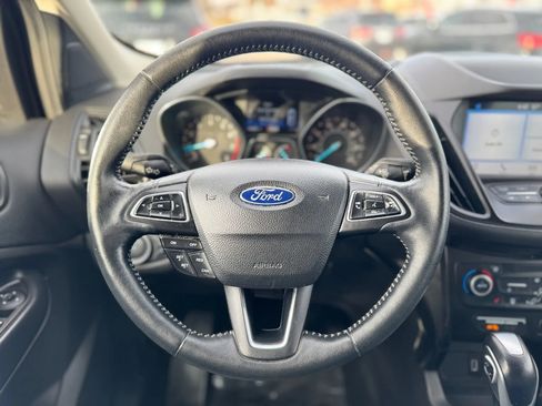 Used 2019 Ford Escape SE FWD image 18