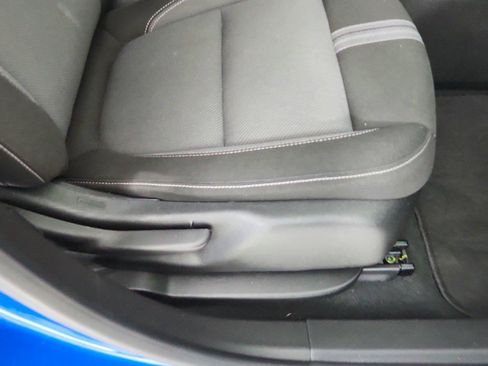 Used 2025 Chevrolet Blazer LT AWD/4WD image 27