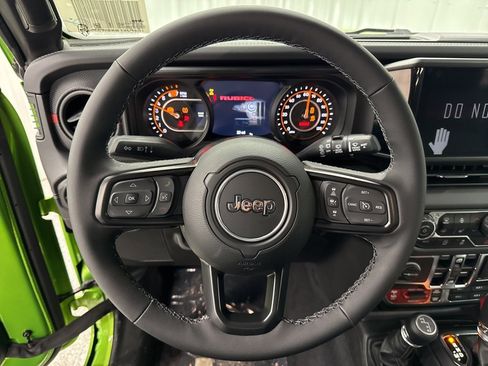 New 2025 Jeep Wrangler Unlimited Rubicon image 21