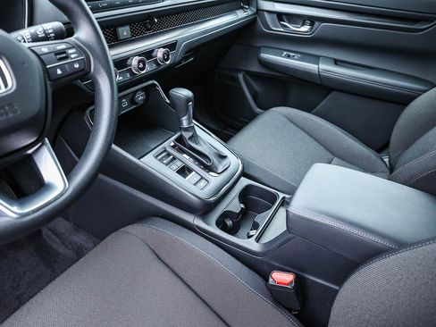 Used 2025 Honda CR-V LX image 26