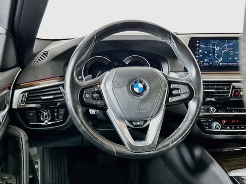 Used 2018 BMW 530i RWD image 29