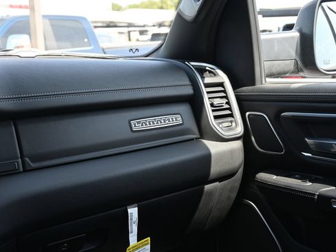 Used 2021 RAM 1500 Laramie AWD/4WD image 8