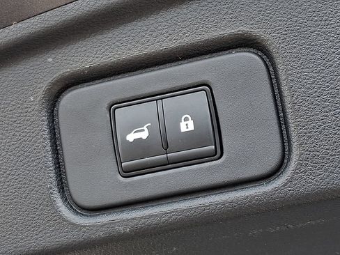 Certified 2023 Nissan Pathfinder SL AWD/4WD image 32