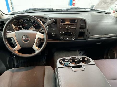Used 2009 GMC Sierra 1500 SLE w/ Power Pack Plus AWD/4WD image 10