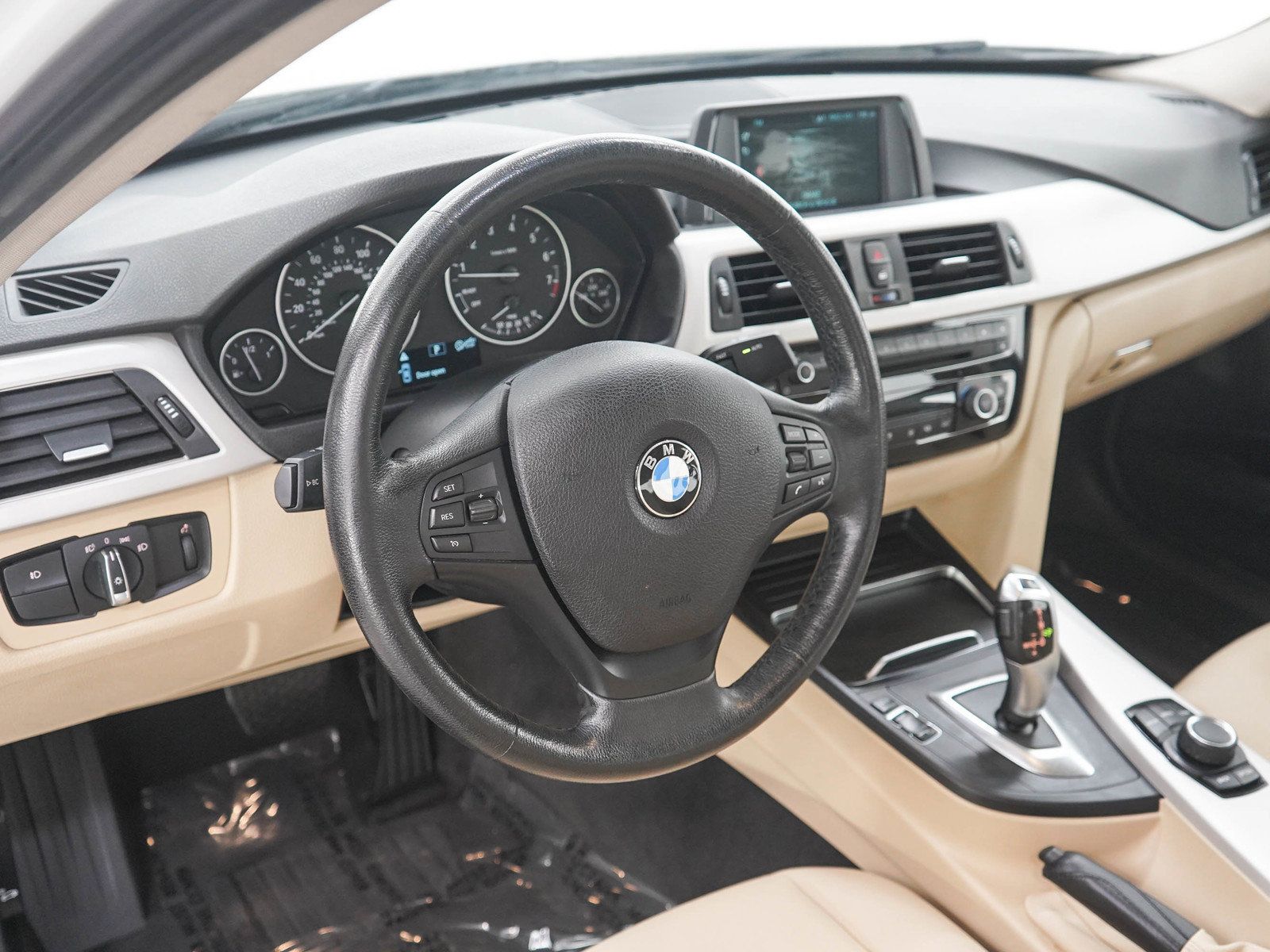 Used 2018 BMW 320i xDrive Sedan AWD/4WD image 20