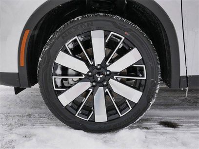 New 2025 Mitsubishi Outlander SE