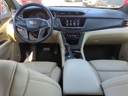 Used 2019 Cadillac XT5 Luxury image 13